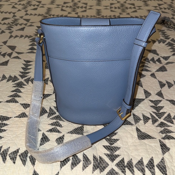 Tory Burch McGraw Bucket Crossbody - Picture 5 of 10